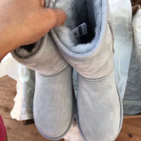 UGG AUTHENTIC WOMENS water resistant Sz 6,7,8,9 Nw - Picture 2 of 6